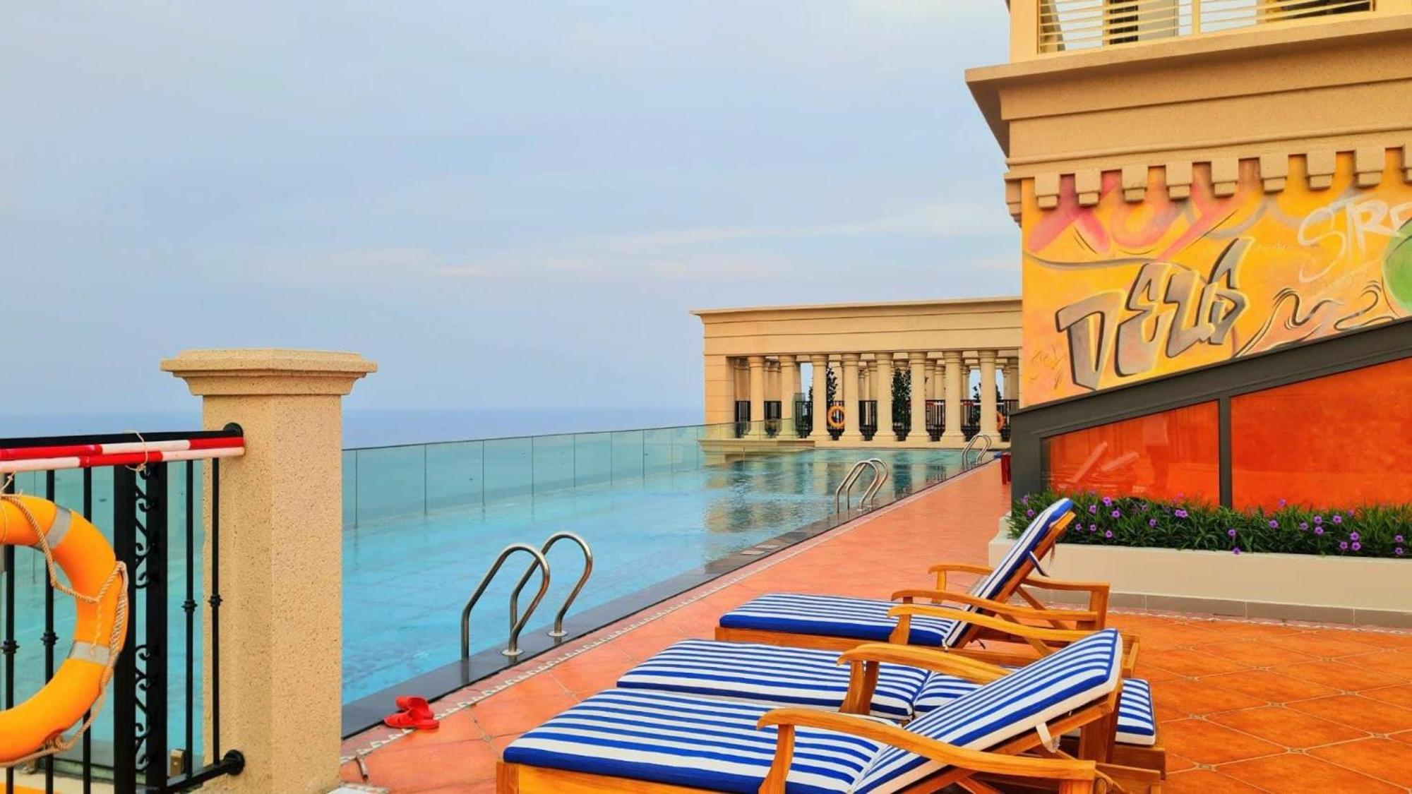 Sunset Sorrento Phu Quoc Aparthotel Exterior photo