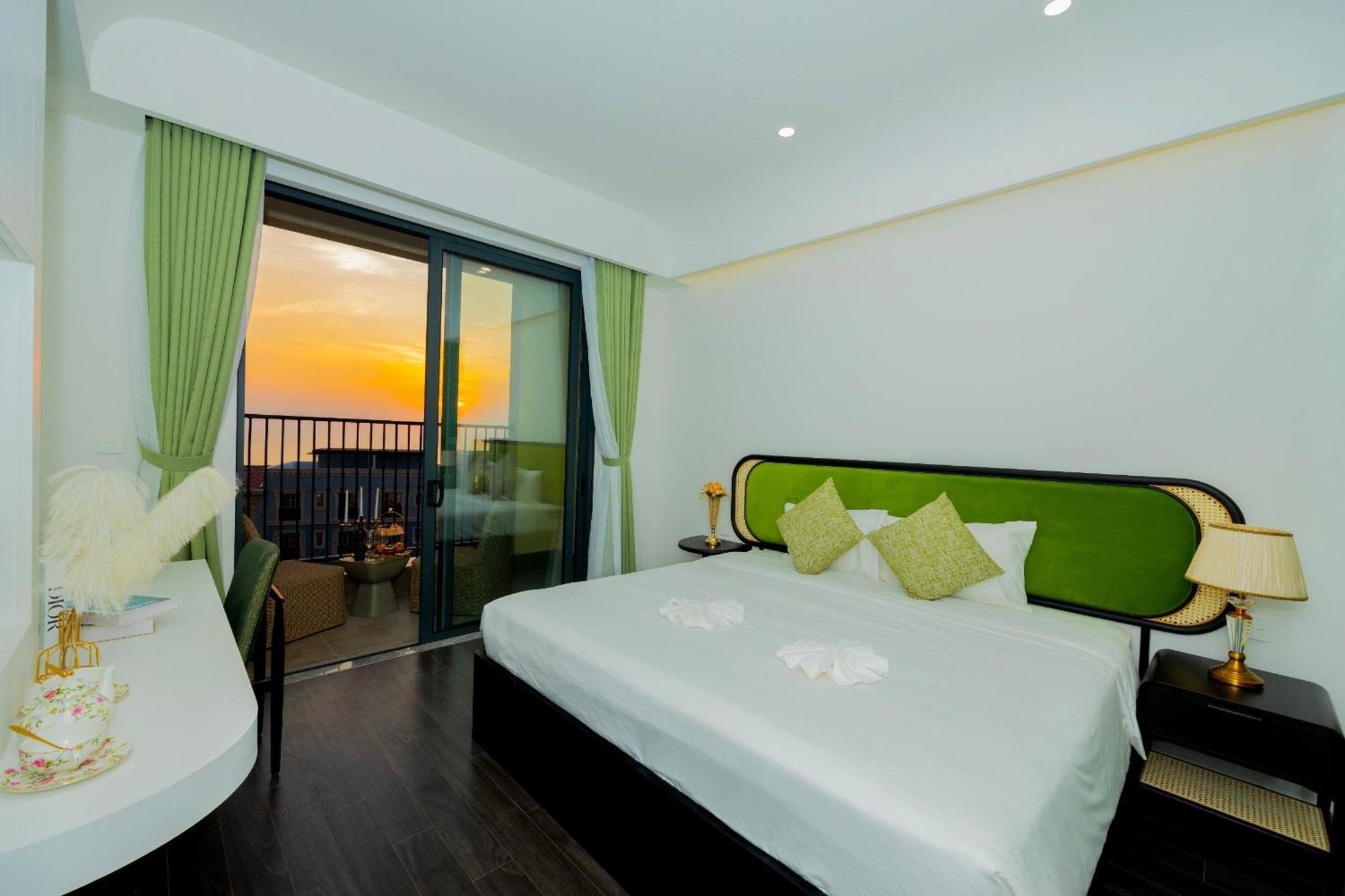 Sunset Sorrento Phu Quoc Aparthotel Exterior photo