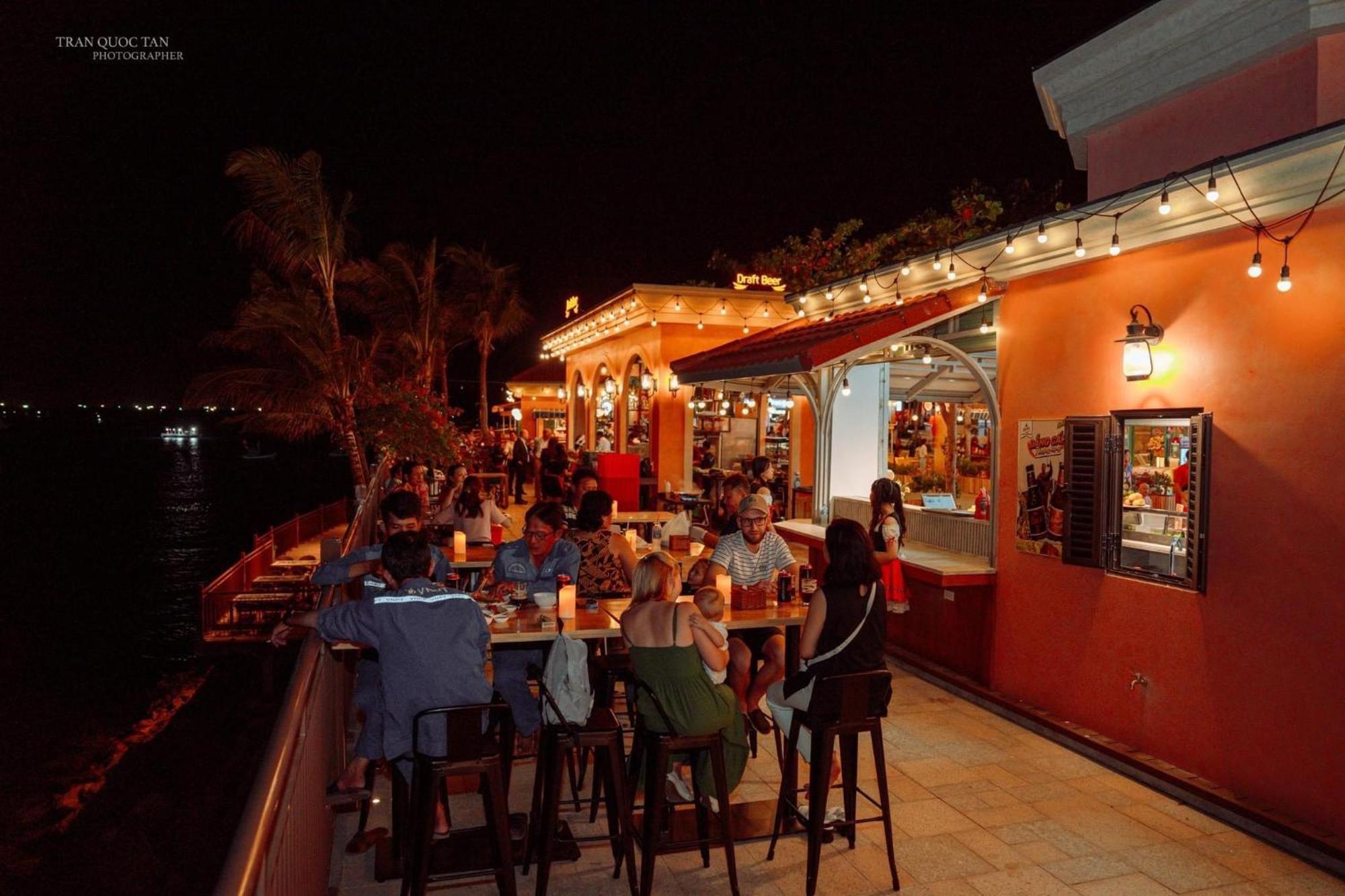 Sunset Sorrento Phu Quoc Aparthotel Exterior photo